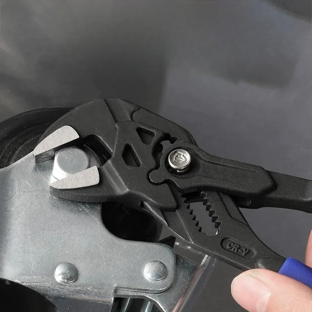 Multi function water pump plier quick adjustment pipe wrench universal plier large opening labor saving