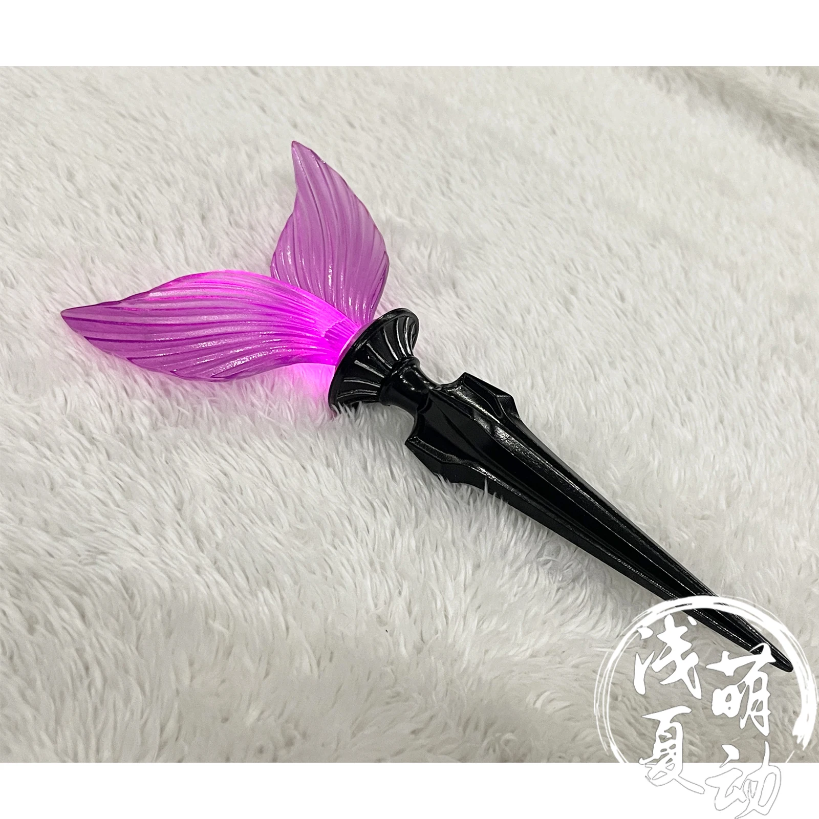 

Anime Love and Deepspace Rafayel Cosplay Prop Fishtail Dart Cartoon Luminescent Mermaid Darts Transmittable Adorn Xmas Gift