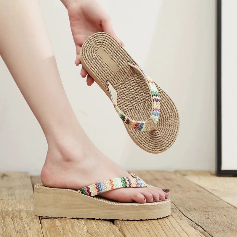 Imitation Straw Flip-flops For Women's Summer Fashion Outerwear Wedge Beach Flip-flops With Sticky Handmade Floral Slippers