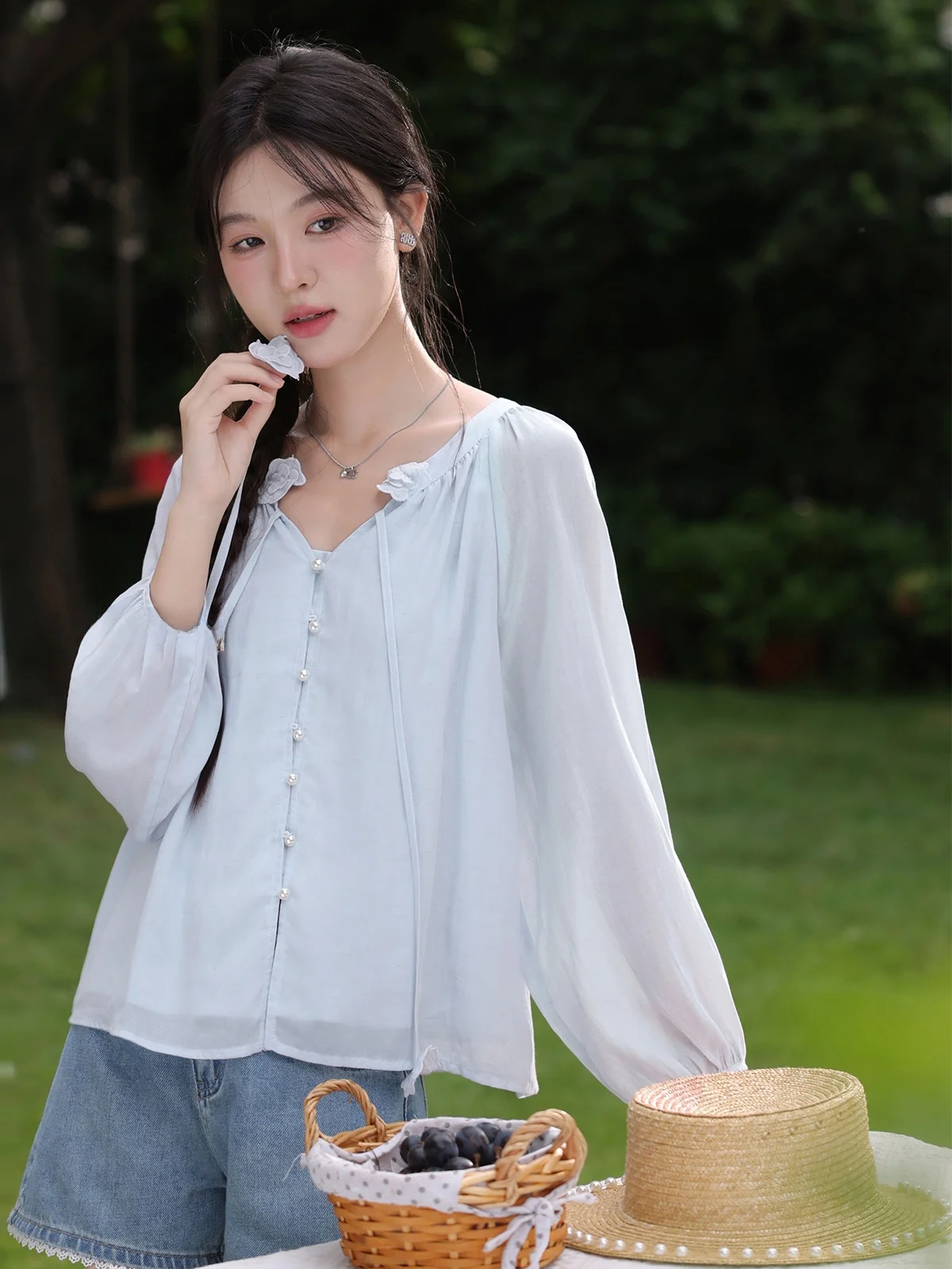 

Sun Protection Blue Long Sve V-Ne Loose Outerwear irt for Women Thin Autumn Faion Casual Sle Bellflower Design
