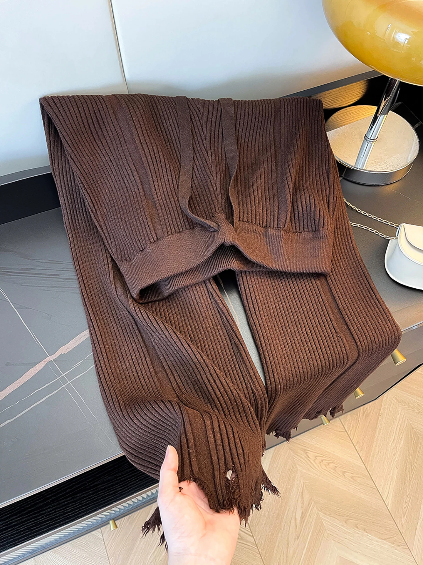 

Повседневные вязаные брюки-клеш для женщин с бахромой, свободного кроя, стройнящие, осенне-зимние, кофейного цвета, в пол