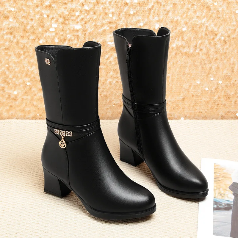 

Элегантные удобные ботинки из мягкой кожи 5,5 см, обувь на платформе, зима 2026, женские ботинки до середины икры на блочном каблуке, офисные ботинки для мам