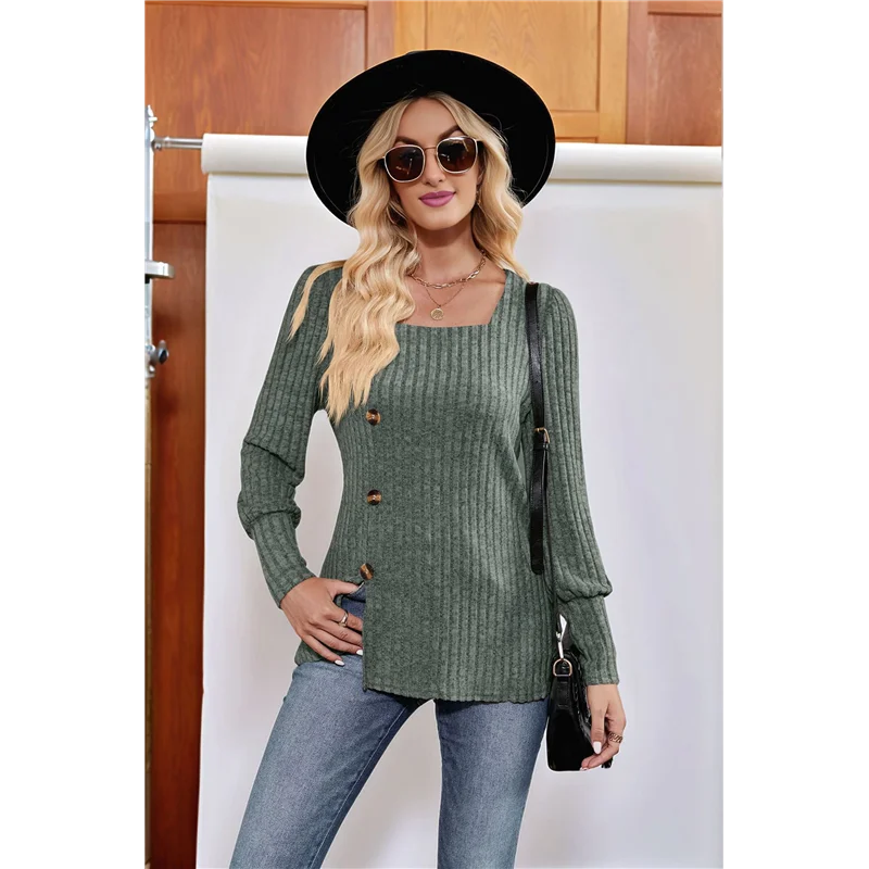 เสื้อสตรีแขนยาวทรงหลวม คอเหลี่ยม แต่งกระดุม ผ่าข้าง ผ้าเนื้อนุ่ม สไตล์เสื้อคลุม