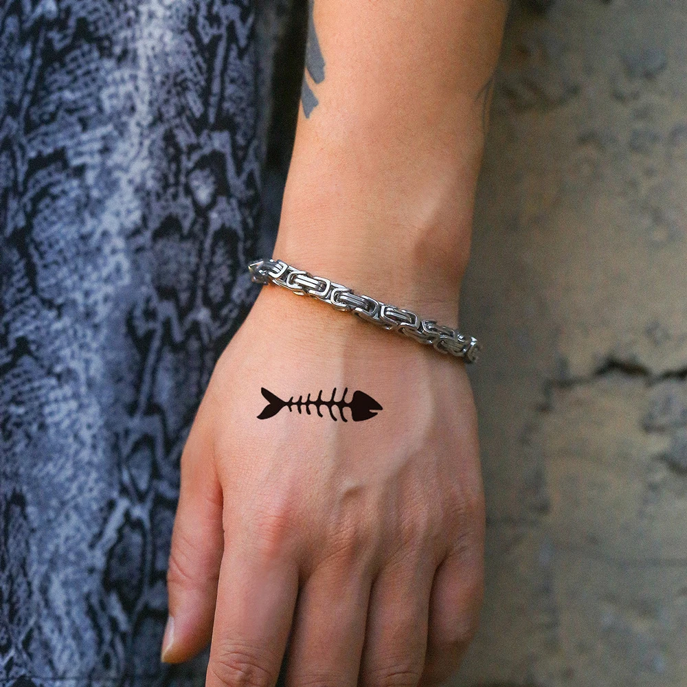 20pcs Black Hand Tattoo for Women Men Waterproof Heart Love Butterfly Moon Stars Fish Fake Tattoo for Hand Fingers Neck Body Art