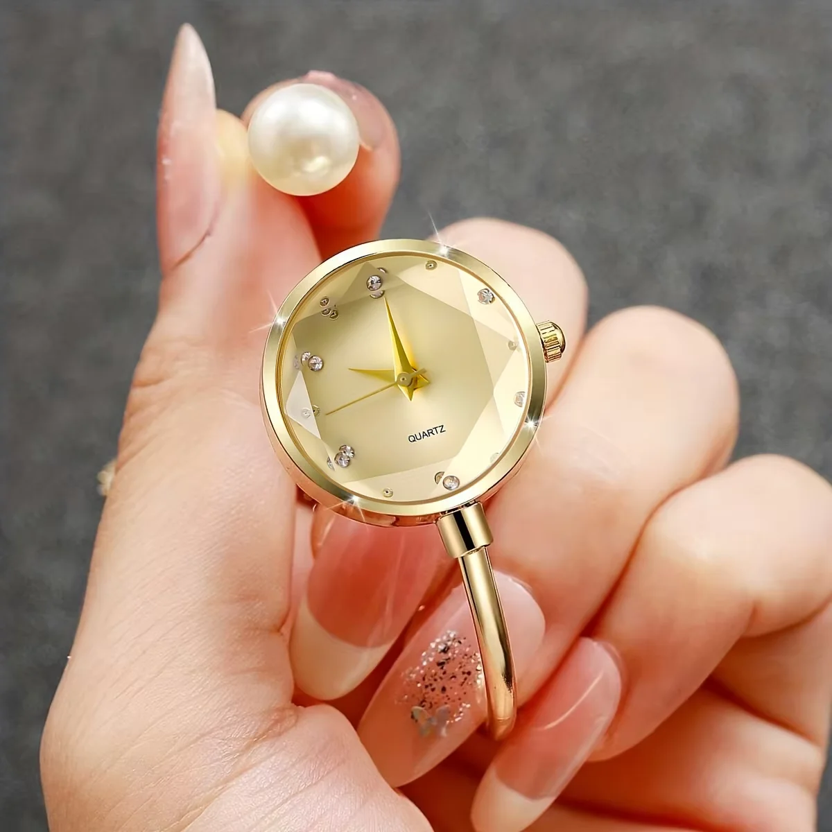 1pc Women's Quartz Watch, Elegant and Simple Small Dial, Retro Instagram Style, Korean Version Fashionable Bracelet Quartz Watch