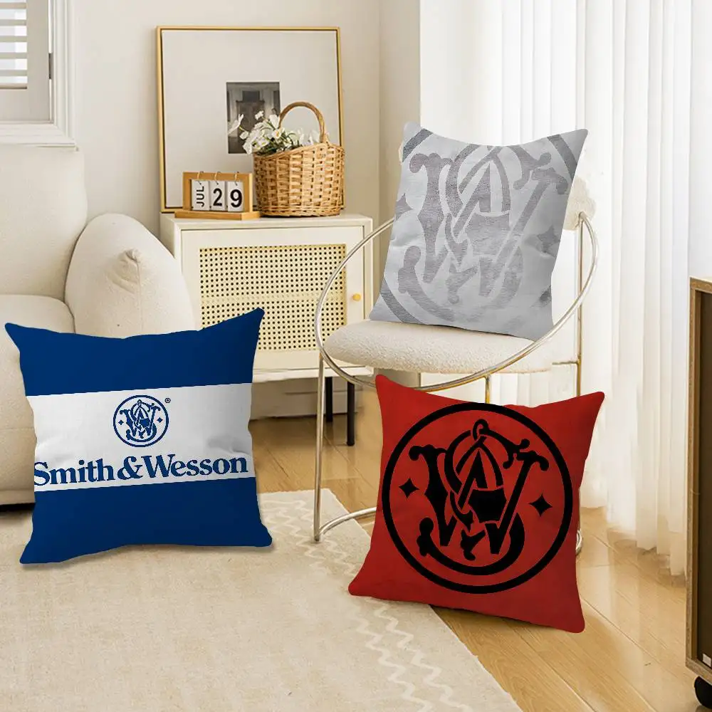 GUN Smith Wesson Cushion Cover Car Throw Pillow Case For Sofa Car Christmas Gift 40x40cm 45x45cm