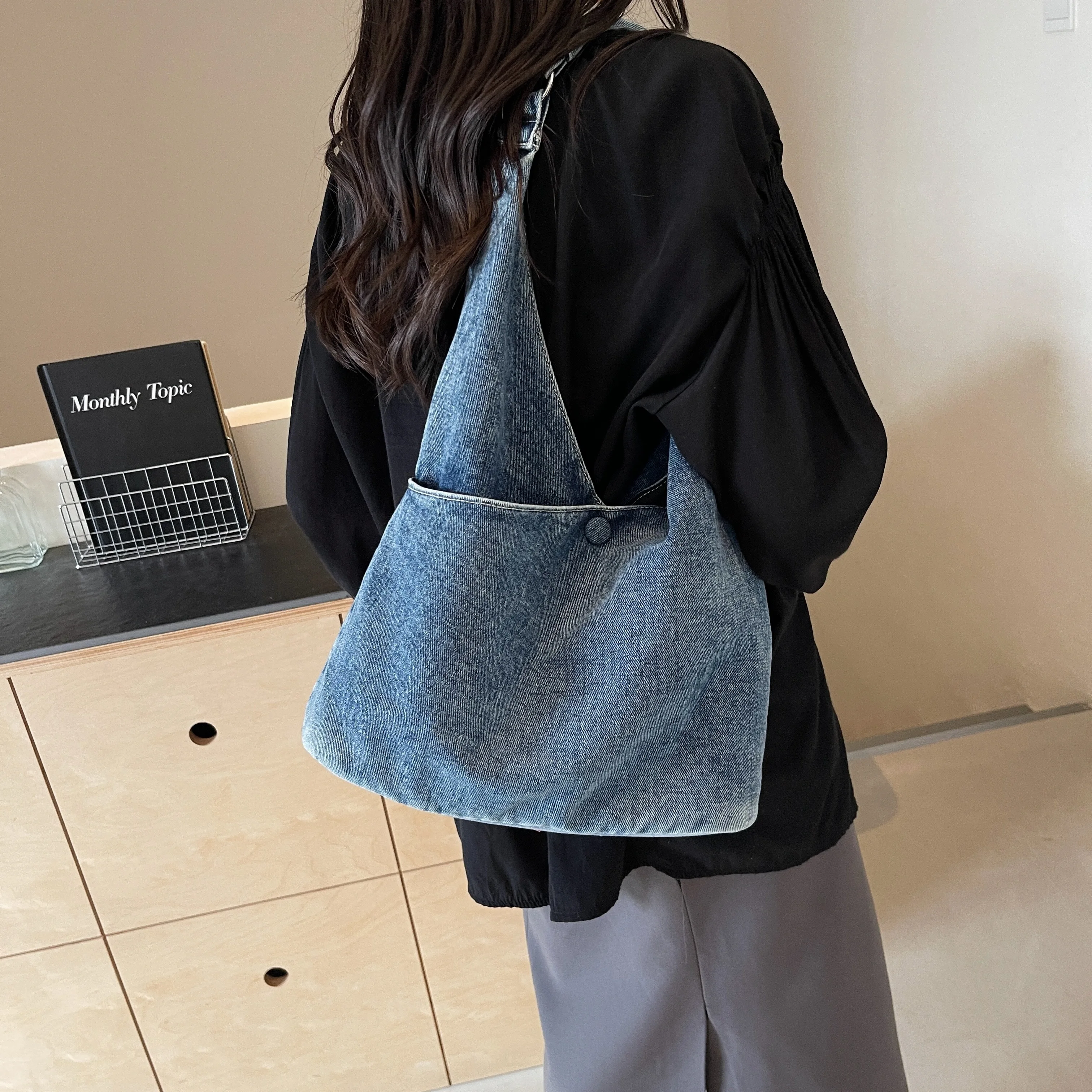 Casual large capacity denim bag women 2024 new fashion cross-body bag fashion commuter single shoulder Tote bag