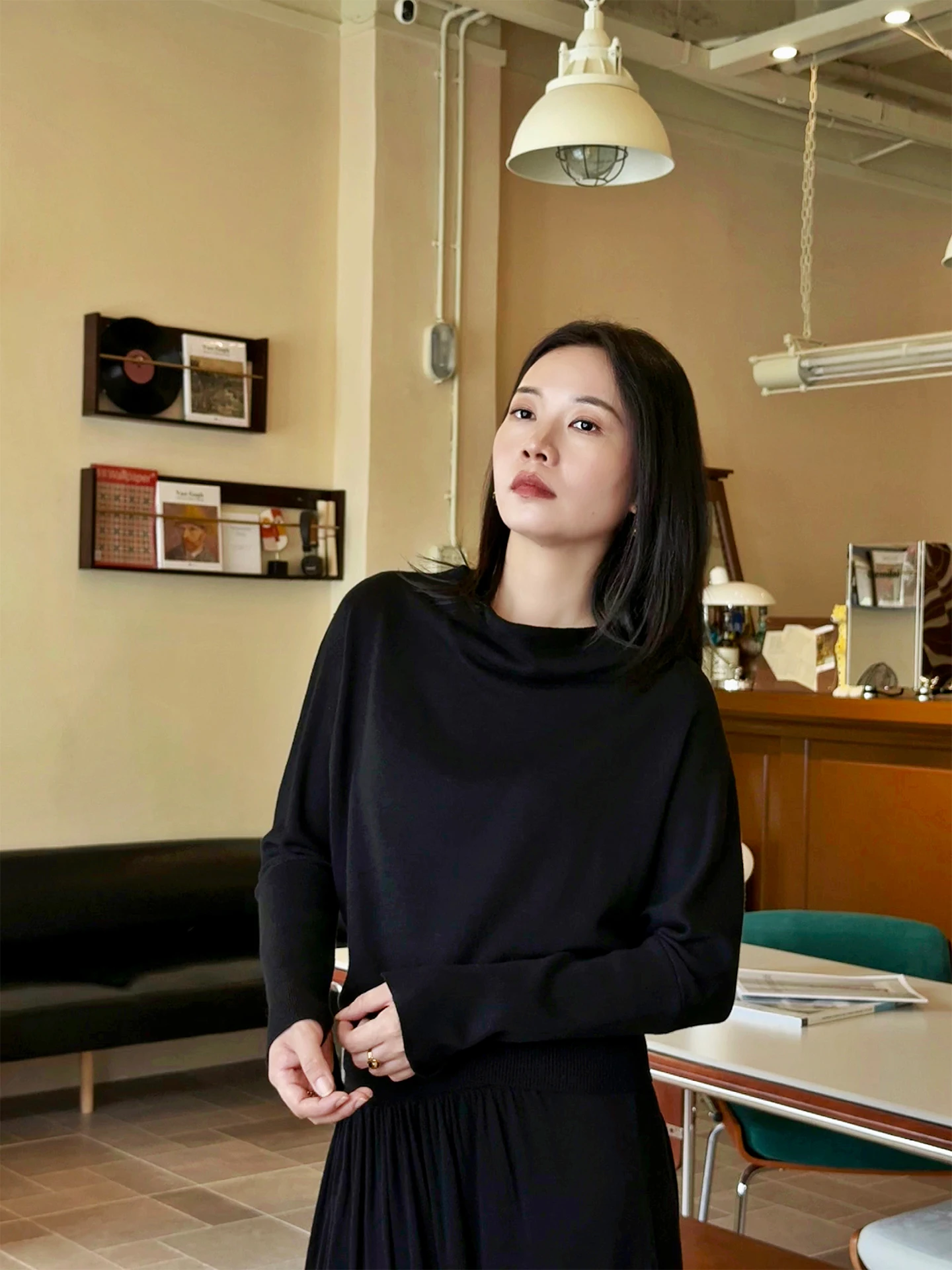 

Вязаный свитер Ting2 Studio и плиссированная юбка из вискозы Lenzing для женщин, осенняя коллекция 2025, модный, приятный к телу, романтический стиль