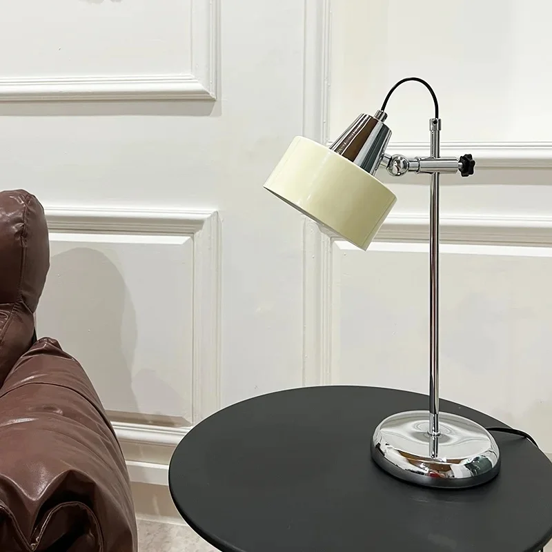 Image of 2026 Vintage Verstellbare Metall-Schreibtischlampe mit Drehbarem Roten Lampenschirm und Chromfuß, Leselampe für Studium, Schlafzimmer, Büro und Arbeit