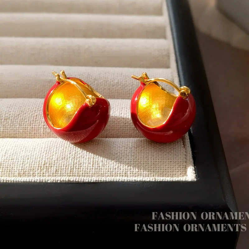 Fashion Jewelry Vintage Temperament Enamel Red Earrings For Women Party Gifts Simply Design Ear Accessories Hot Selling