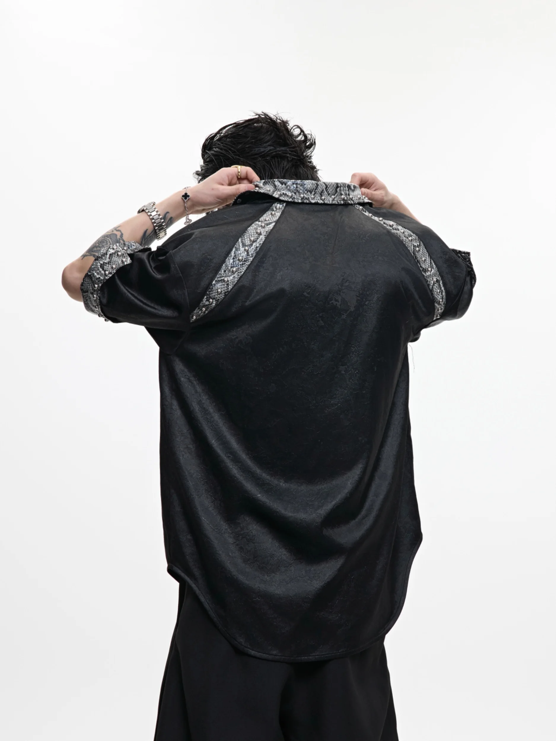 Men's 2025 Summer New Niche Snake Pattern Leather Splicing Shirts Metal Rivet Design Cool Short-sleeve Tops Male Handsome Shirts