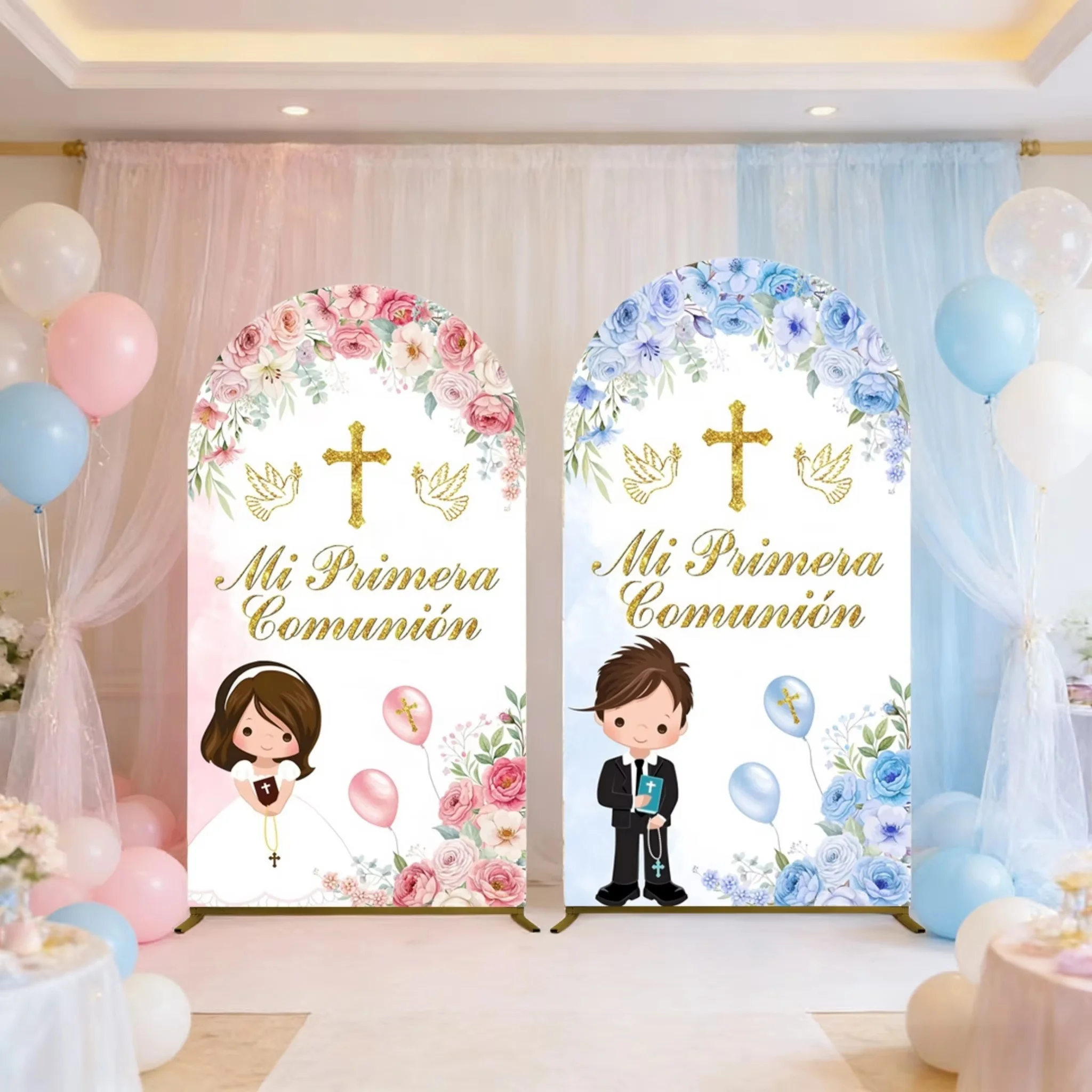 Cenário de Arco para Primeira Comunhão, Batizado, Chá de Bebê, Festa de Crisma, para Meninos e Meninas, com Flores, Cruz Sagrada, Pomba e tema Deus Abençoe