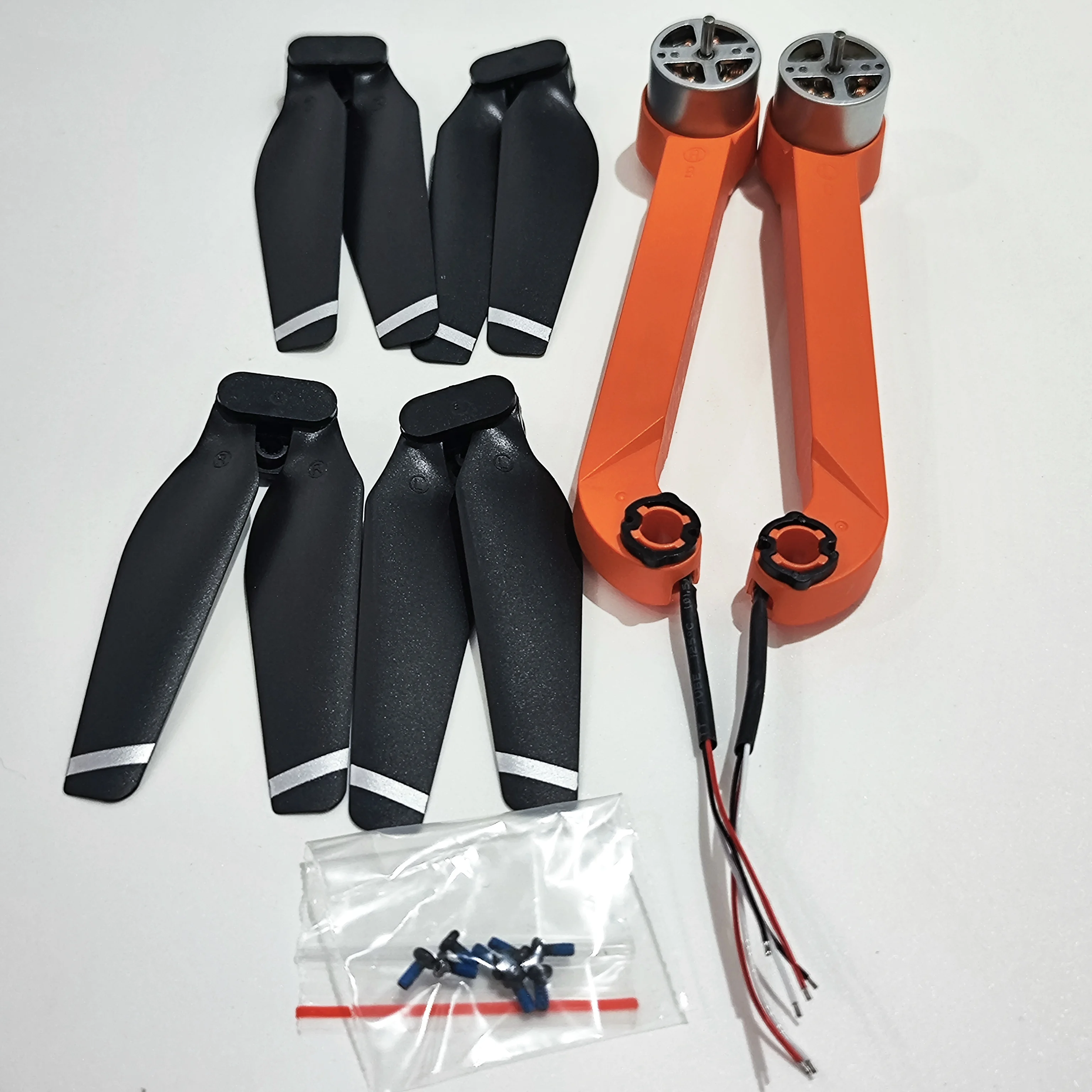 

Original KF102 Pro Max GPS Foldable Drone RC Quadcopter Spare Parts Brushless Motor Rear Arm C D 2PCS + Blade Propeller 4PCS