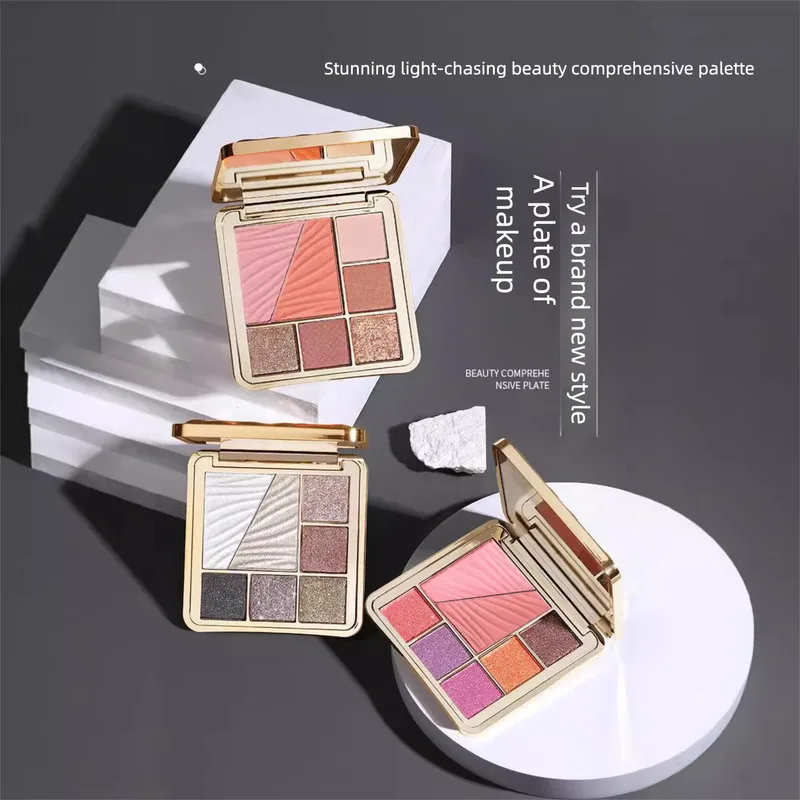 تتميز مجموعة المكياج الخفيفة The Little Bear Chasing 5 ألوان وألوان أحمر الخدود وظلال العيون والكنتوري الكل في واحد