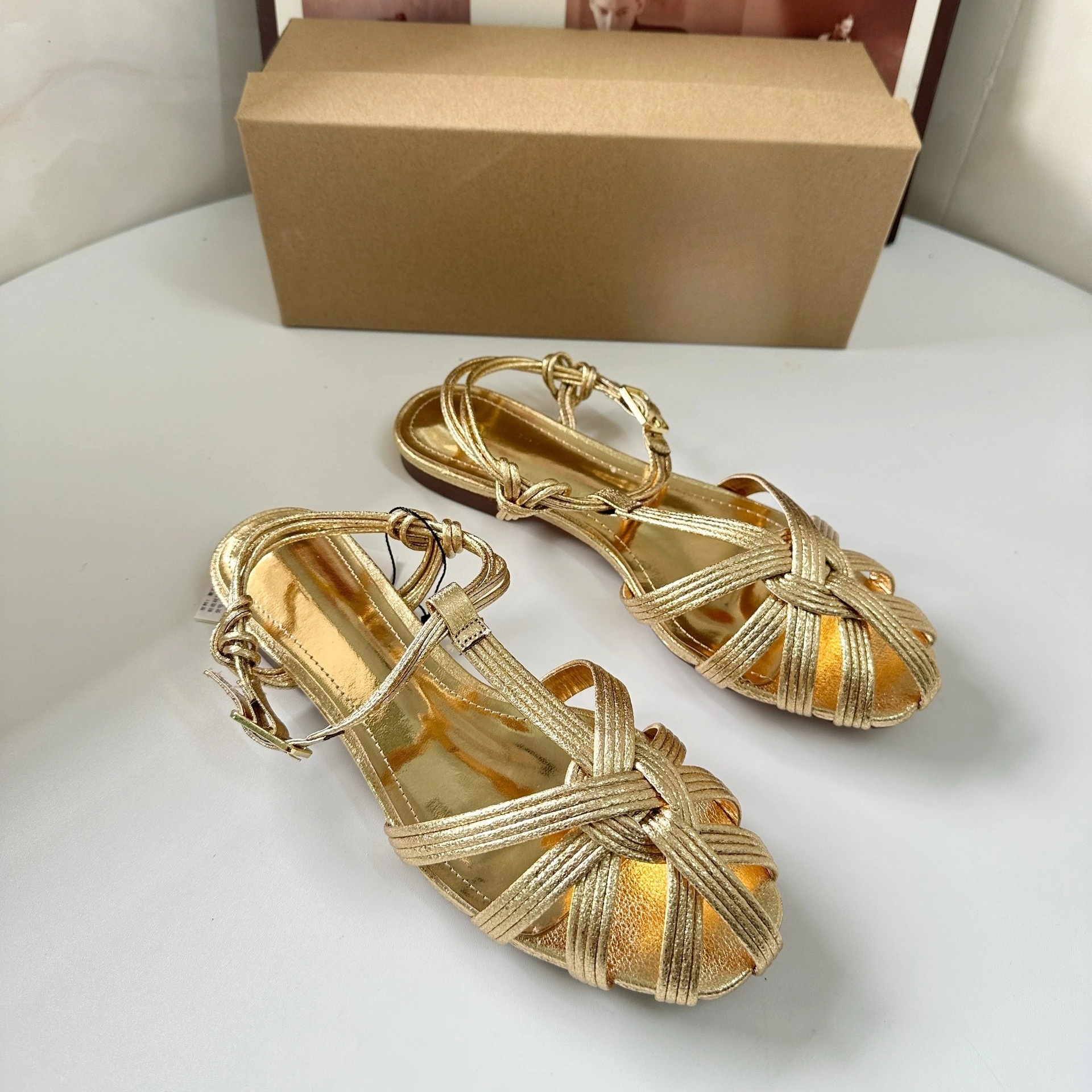 Sandali estivi scarpe da donna Sexy Crystal Gladiator Sandalias Zapatos De Mujer Pantufas Chaussures Femme Ete 2024 Skull infradito