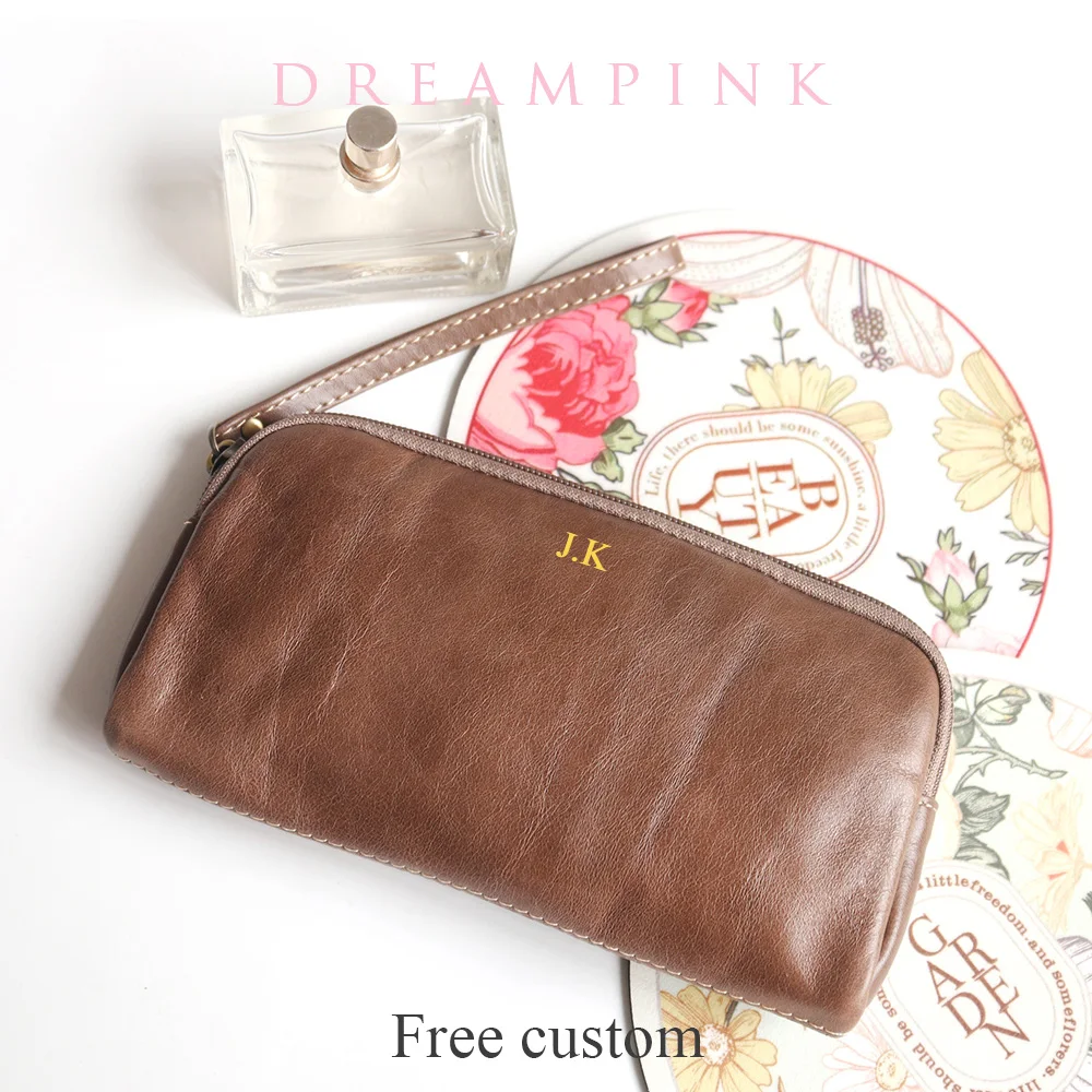 

Leisure Cowhide Women Clutch Bag Personalize Letters Genuine Leather Female Wristlet Purse Bag Vintage Pencil Makeup Zip Pouch