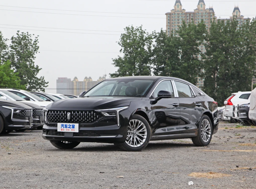 2024 Bestune B70 Китайский дешевый двигатель 1,5 т, бензиновый автомобиль и бензиновое топливо, левое рулевое управление, автоматические новые энергетические транспортные средства, используемый автомобиль