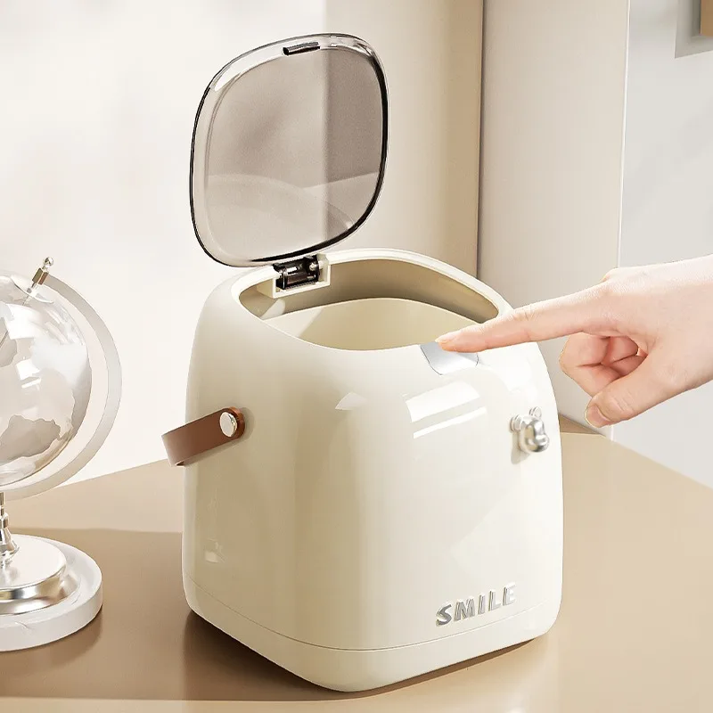 Desktop Trash Can Household High-end Bedroom Living Room Kitchen Papelera Pequeña Baño Basurero De Cocina 쓰레기통 스마트 2026