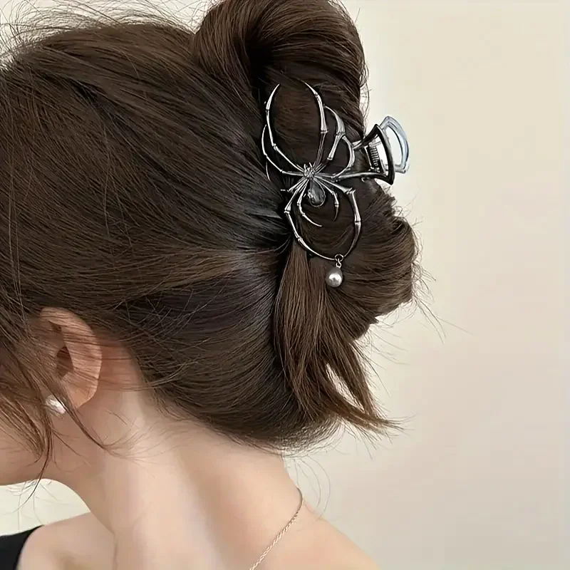 Personalized creative metal spider pearl hair clip, suitable for high-end cool hairstyles of women, Halloween hair accessories