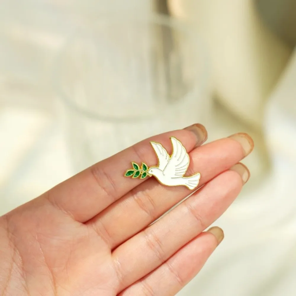 Symbolizing World Peace Pigeon Enamel Pin Peace Dove Olive Branch Metal Brooch Lapel Badge Jewelry Decoration Gift For Friends - view 3