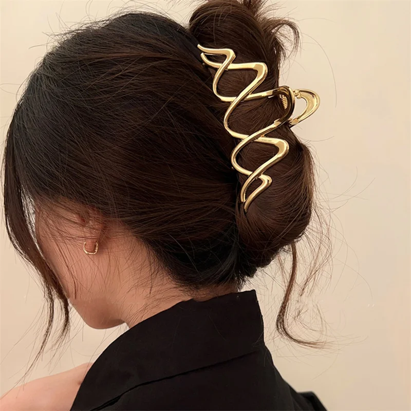

Elegant Geometric Wave Metal Gold Silver Hair Claw Clip For Women Accessories Large Punk Crab Jaw Clamps Hairgrip Headdress 2023