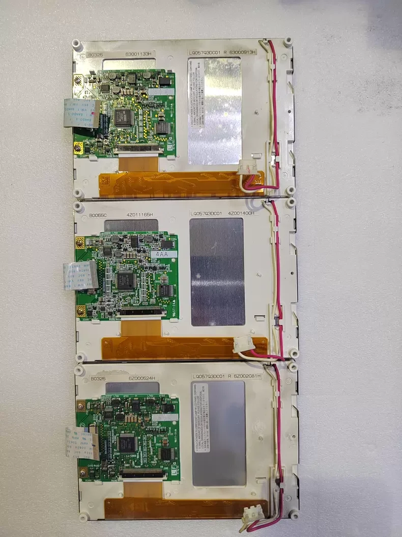 

Проверенный, исправный ЖК-дисплей LQ057Q3DC01R с диагональю 5,7 дюйма