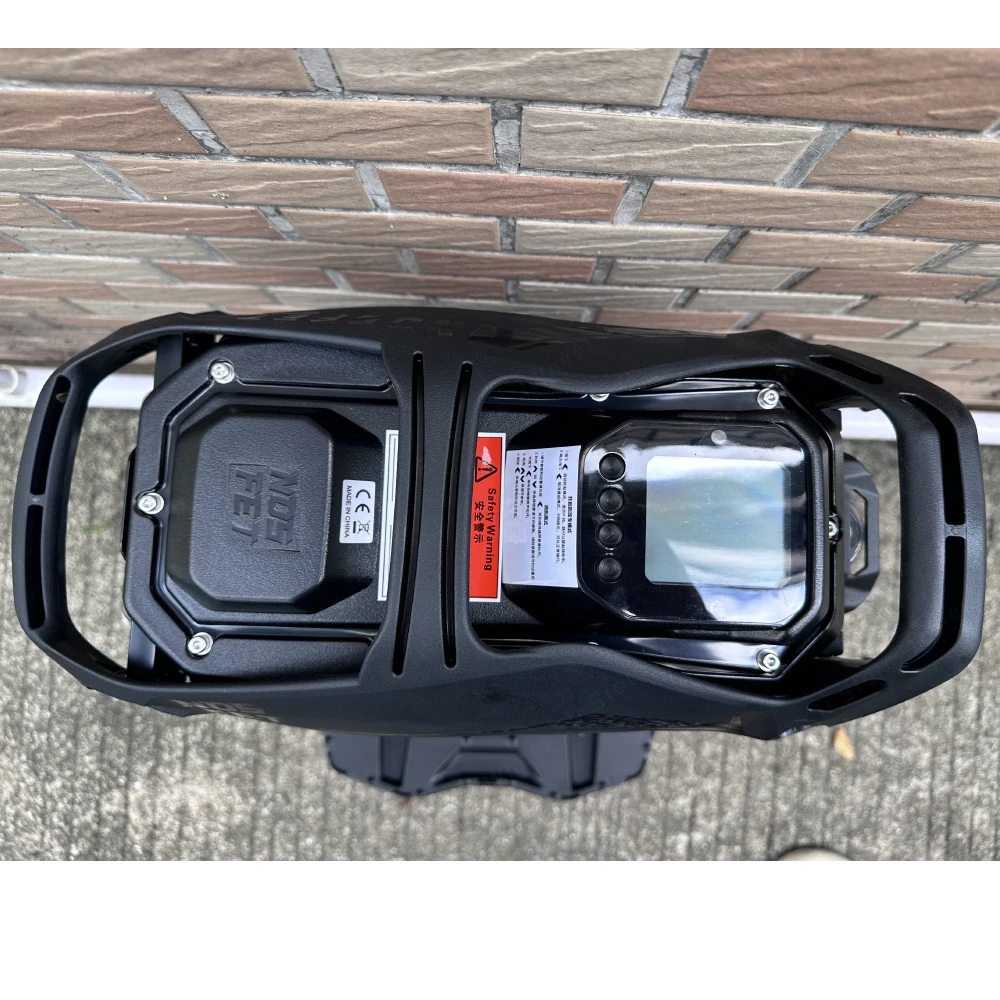 Nosfet Aero 126V 1110Wh 50S Batterie 2000W Elektromotor Einradreifen 3.0-10 IPX6 Wasserdichtigkeit Nosfet Aero Elektro-Einrad – Detail 3