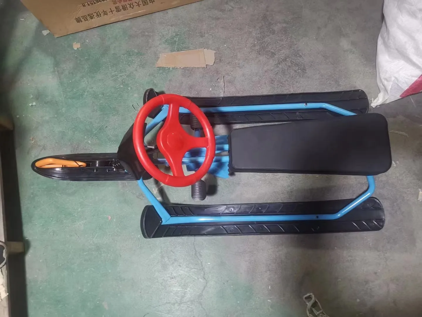 Winter Ski Sled for Kids and Teens with Sensitive Steering Wheel, Twin Brakes and Pull Rope