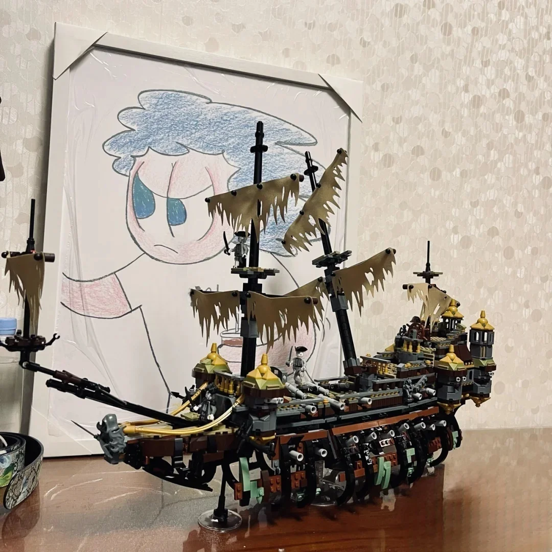 

New MOC Silent Mary Pirate Ship Model Home Decor Building Blocks Boy's Holiday Gift