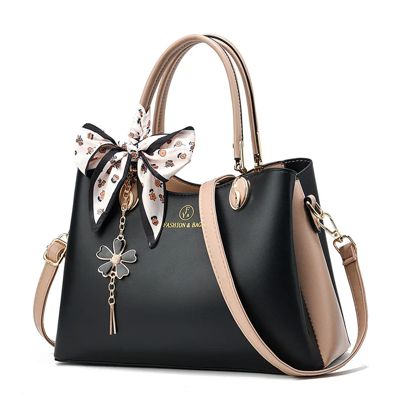 Bolsa Feminina Quadrada Luxo Designer - close-up view