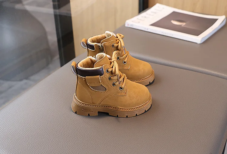 Neue Kinder-Modestiefel Winter Verstärkte Jungen- und Mädchenstiefel Rutschfeste Warme Lederstiefel mit Seitenreißverschluss Einfarbige Kinder-Freizeitschuhe – Detail 8