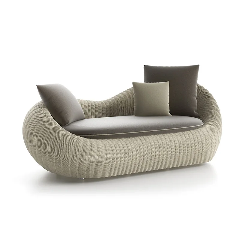 Sofá de vime ao ar livre pátio varanda hotel panorâmico jardim ao ar livre criativo lazer cama de vime combinação móveis