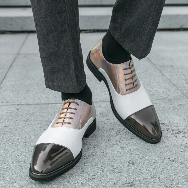 2025 Autunno Nuove scarpe in pelle transfrontaliere per uomo Casual One Step Stepping British Business Formale Set di grandi dimensioni in pelle Sho