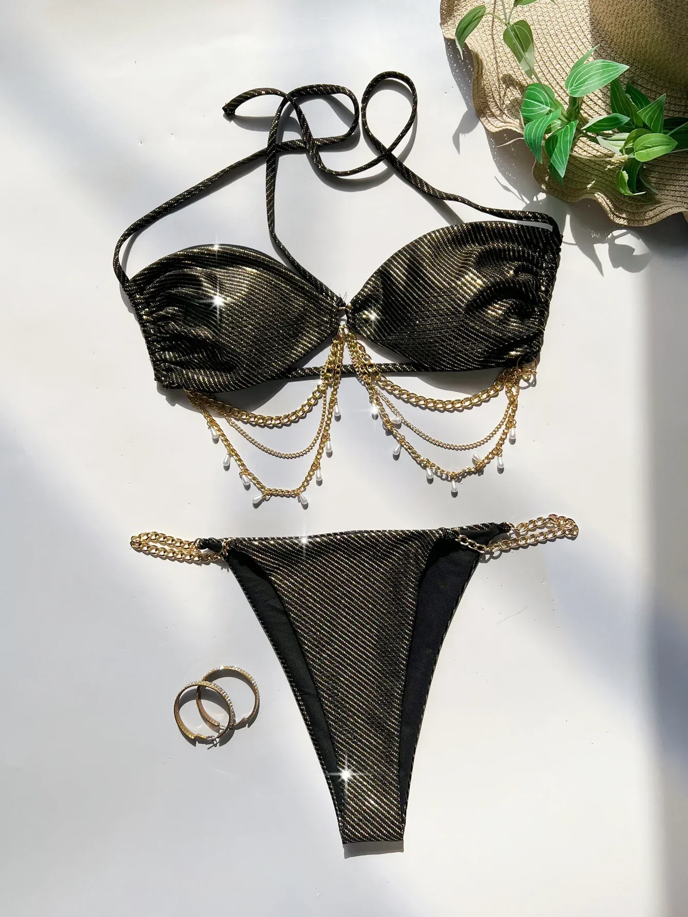 

Сексуальные комплекты бикини-бандо в металлическую полоску из двух частей, стринги с металлической цепочкой и открытой спиной, купальный костюм, купальники, бикини, бакини