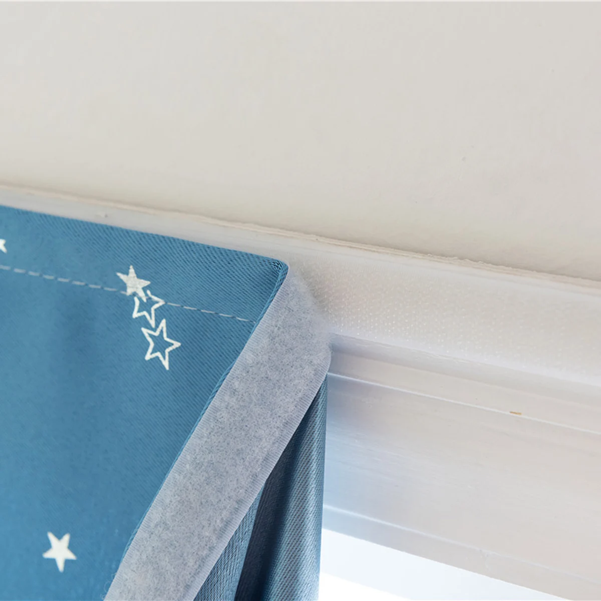 

Modern Blackout Curtain Punch Free Sliver Star Decorated 90x180cm Sky-Blue Window Drape for Home Bedroom Kids Room Light