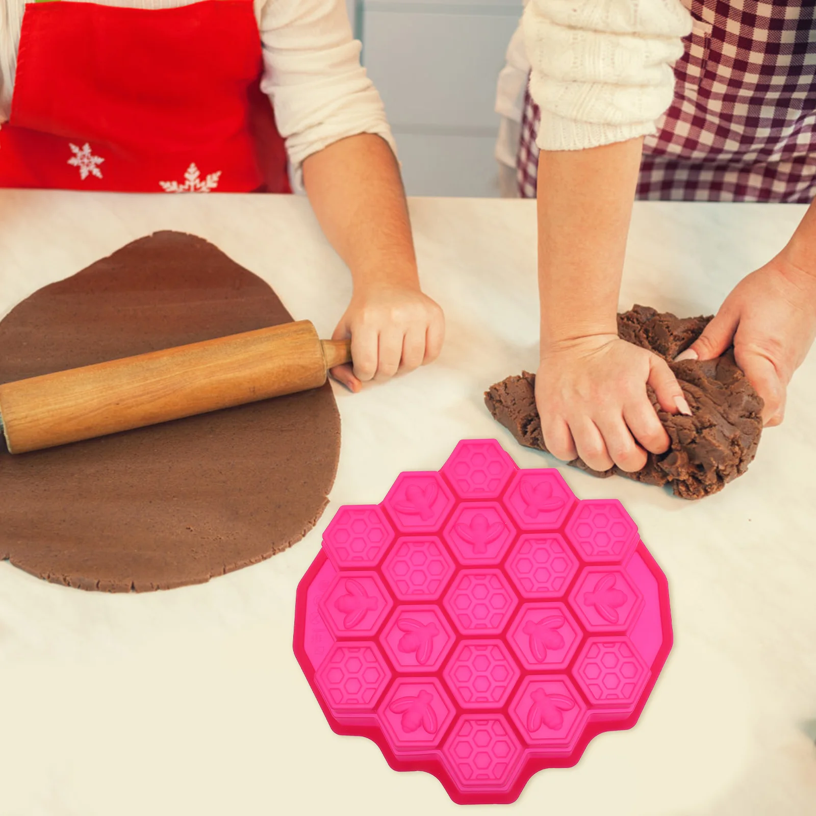

Silicone Cake Shape Baking Mould Pink Tool Soap Maker Honeycomb Shape Cake Mold Silicone Mold Professional Use