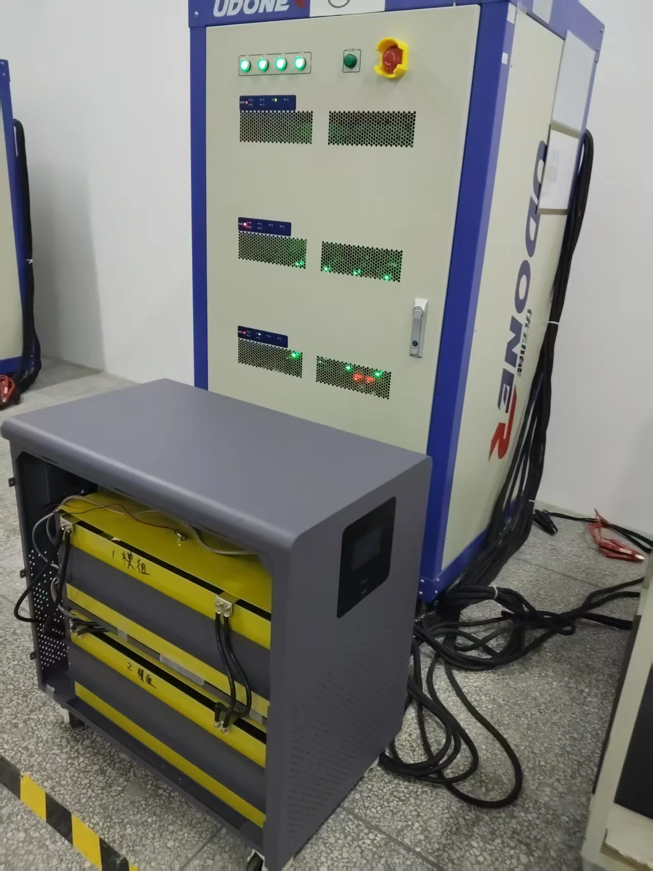 2025 New Arrival 50kwh 30Kwh 32kwh 1000Ah/600Ah/ 300ah/200Ah Lifepo4 FHome Storage Power Battery Vertical 48V 51.2V Solar Pack