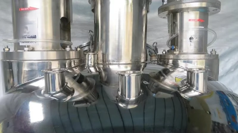 Chemical cosmetics liquid detergent dispersion mixer