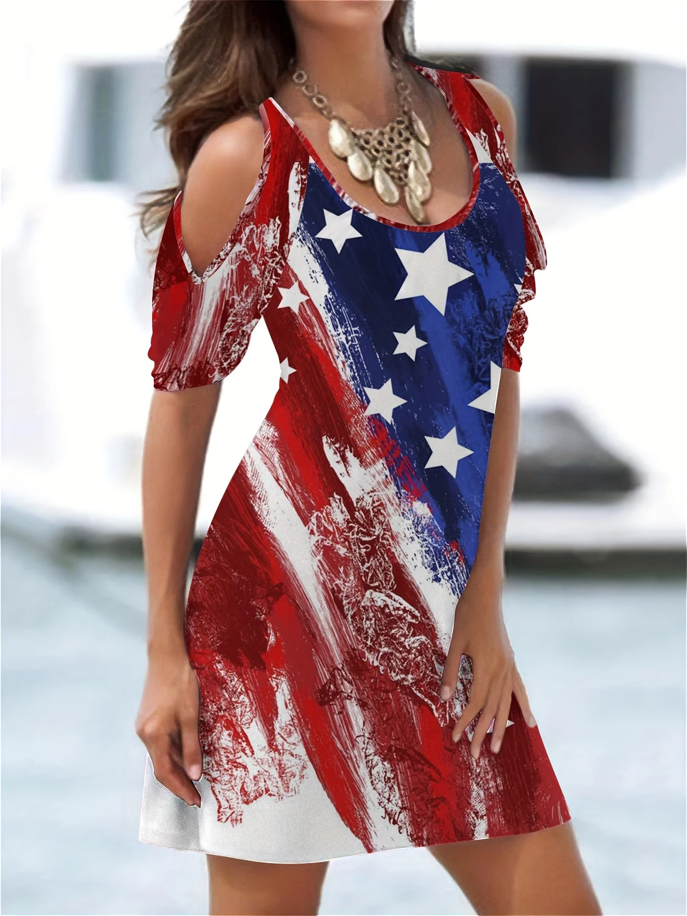 فستان نسائي على الطراز الغربي مكشوف الكتفين بأكمام قصيرة فستان مطبوع على الطراز القديم للنساء