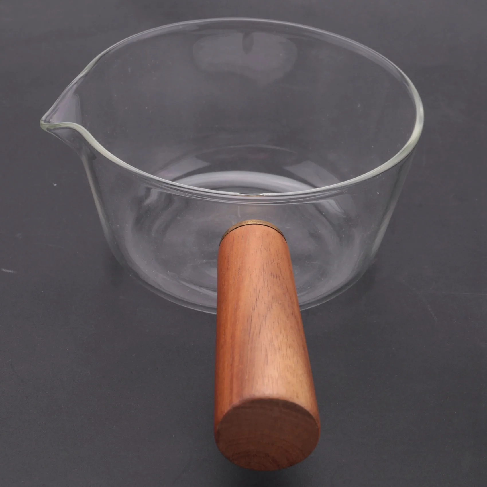 

AB35-3X Glass Milk Pot With Wooden Handle 400Ml Cooking Pot For Salad Noodles Gas Stove Cookware