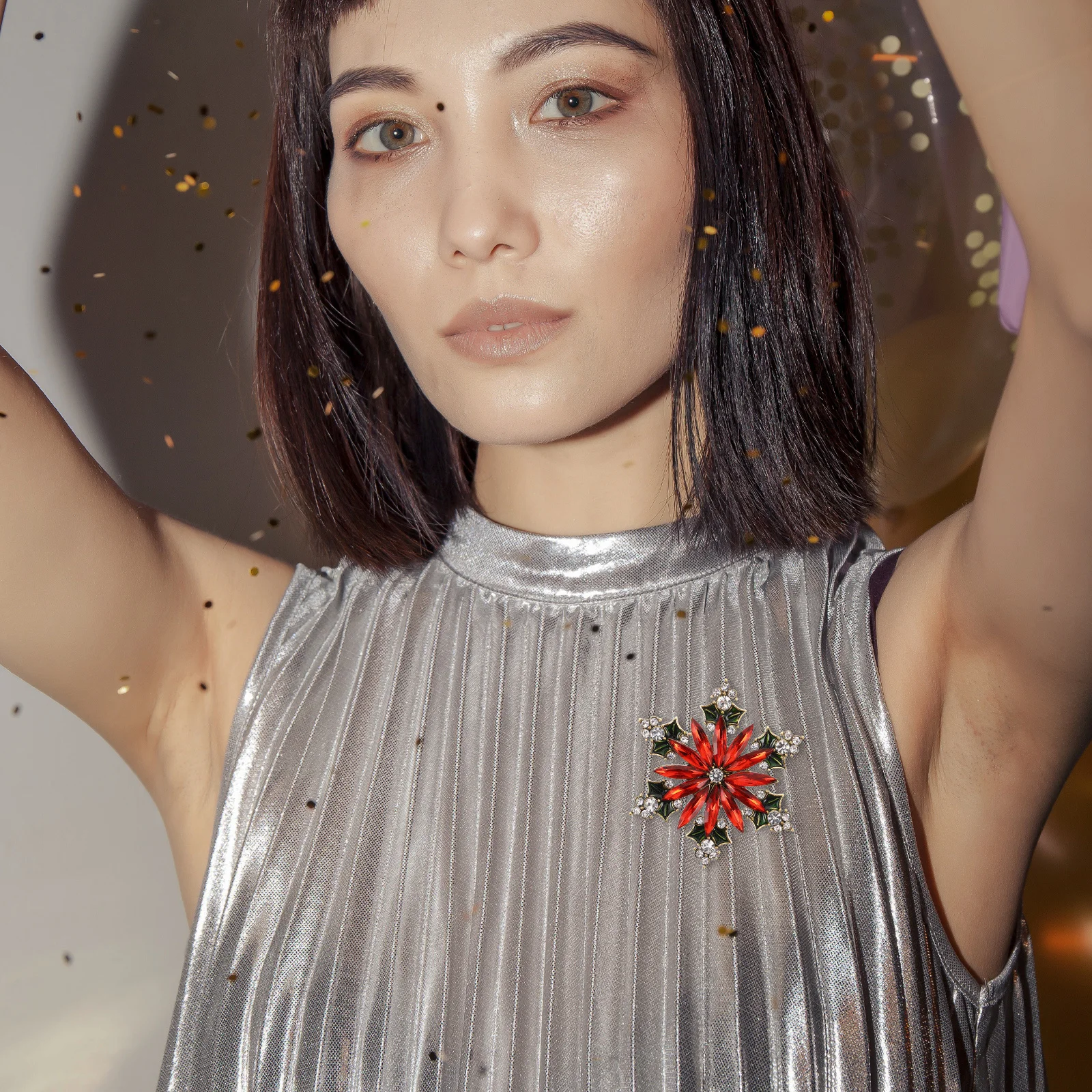 

Holiday Snowflake Brooch Pin Alloy Crystal Embellishment Sweater Coat Collar Dress Accessory Festive Christmas Jewelry for Women