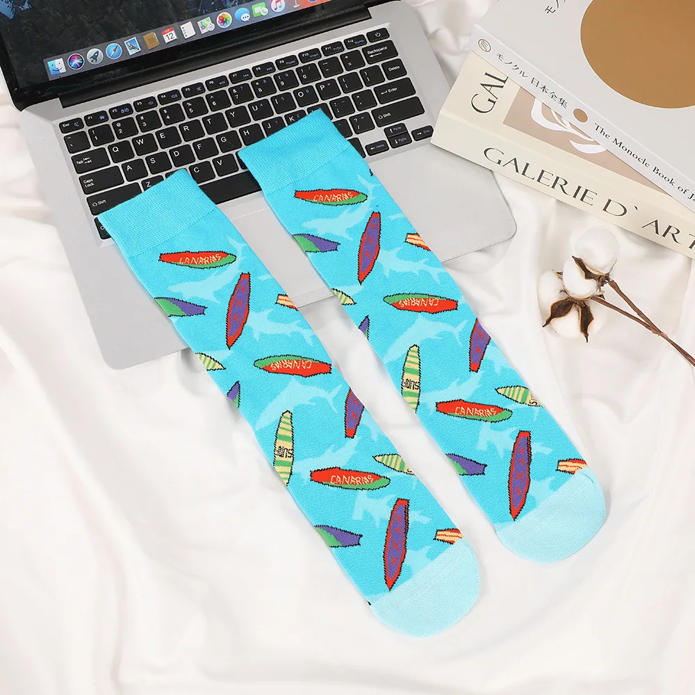 2025 جديد حار بيع الإبداعية الكرتون نمط الجوارب غير رسمية شخصية موضة الاتجاه جوارب قطنية لطيفة ومريحة