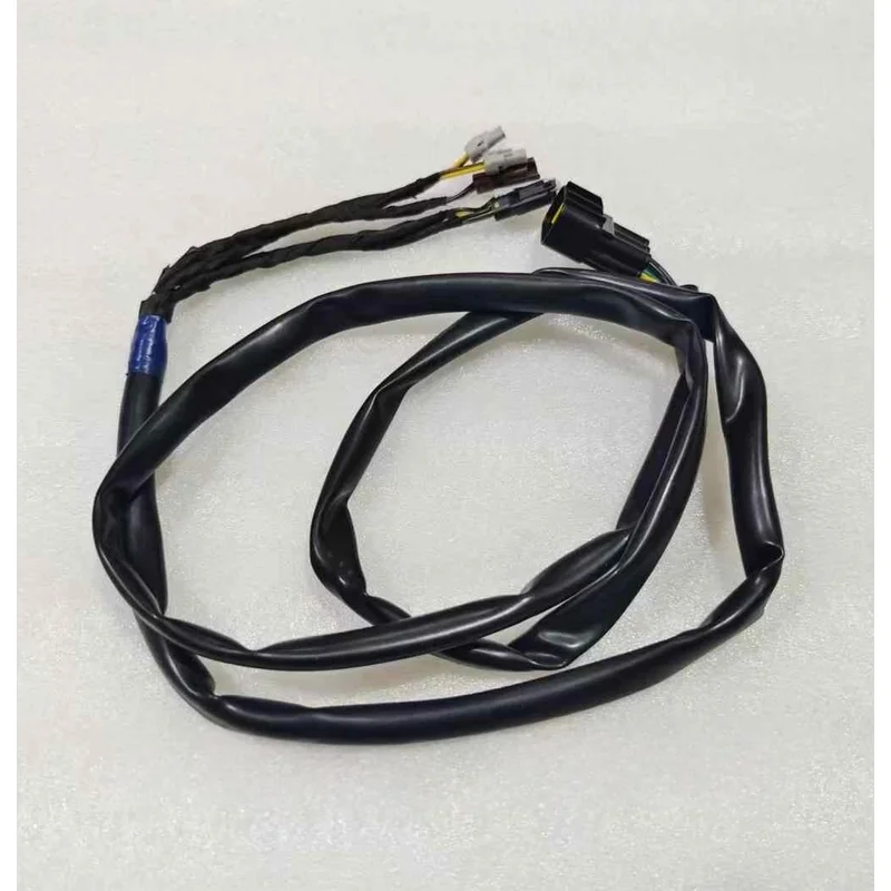 Проводка адаптера заднего фонаря для мотоцикла QJMOTOR SRV600 QJ600‑12B‑12D, разъем кабеля заднего тормозного сигнала и указателя поворота.