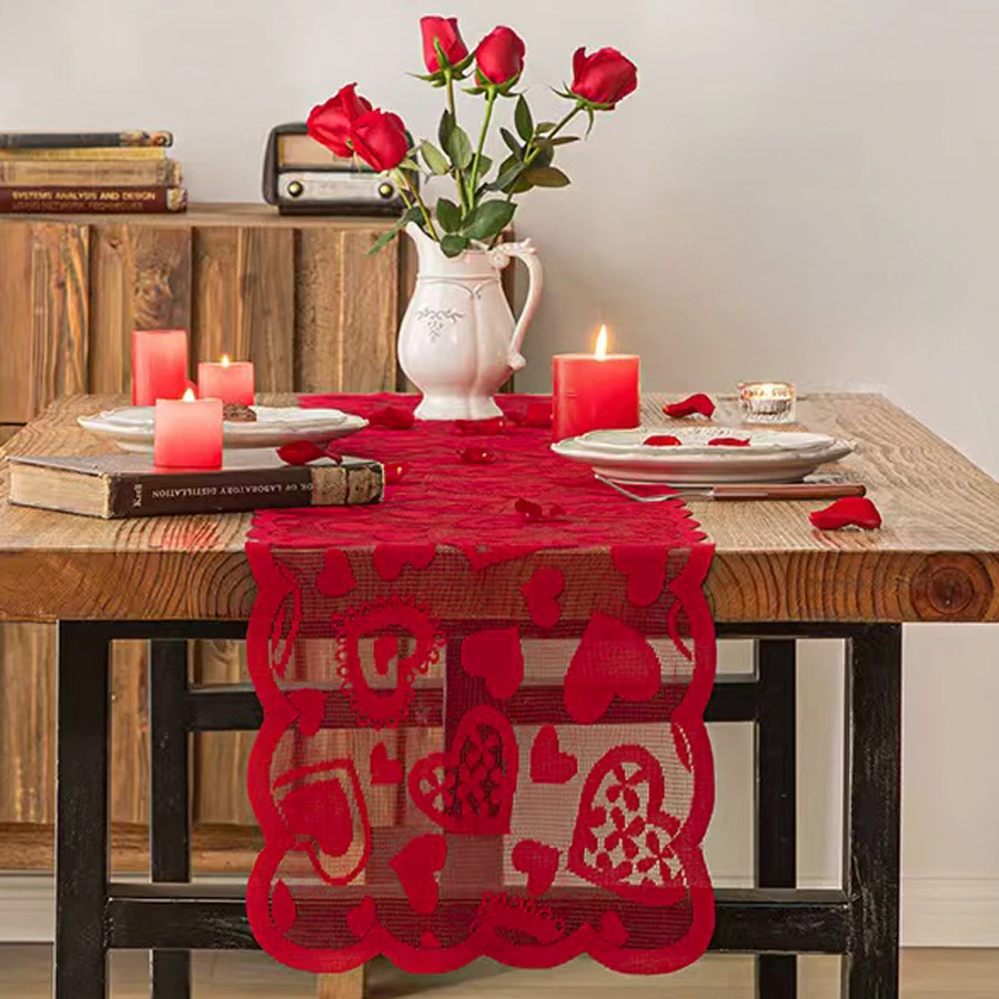 Classic Red Heart-Themed Valentine\'s Day Decorative Tablecloth, Polyester Woven Table Runner Suitable for Family Gatherings and Couples\' Dates.