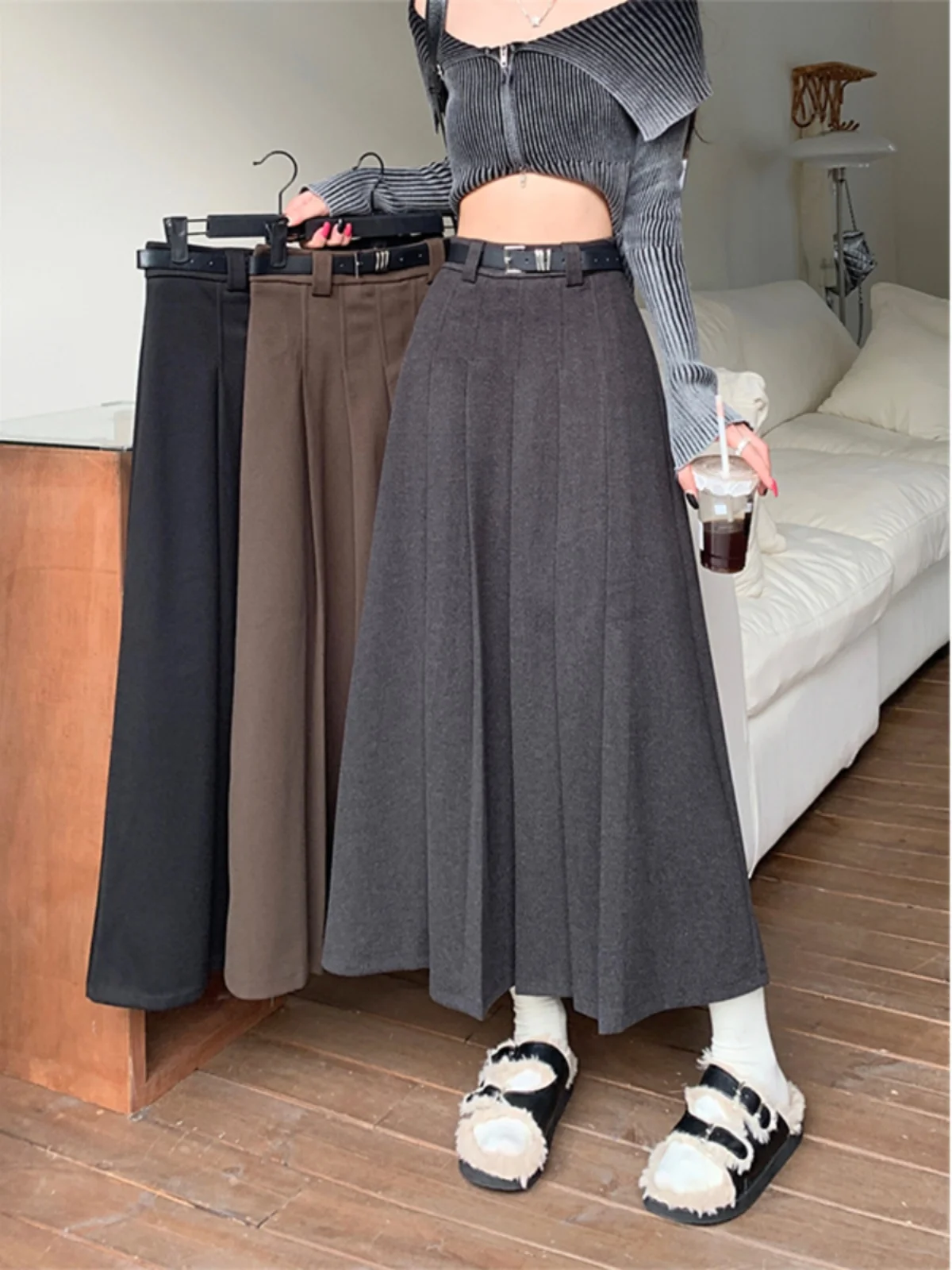 

Gagarich Fashion Retro Woolen Pleated Skirt Women Spring Autumn 2024 New Style Stylish High Waist Slimming A-line Umbrella Skirt