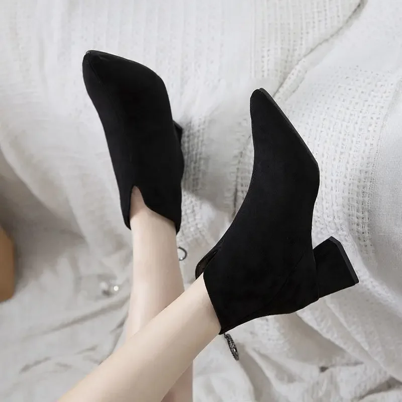 New Women V-mouth Short Boots Autumn Thick Heel Work Shoes Versatile Pointed Toe Suede Ankle Boots Casual Back Zip Botas