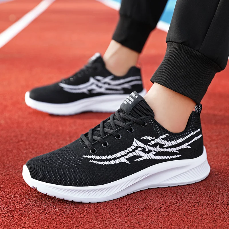 2024 Men Sneakers Summer  Outdoor Running Shoes Breathable Travel Shoes Mesh Lace Up Elastic Sole Plus Size 38-45