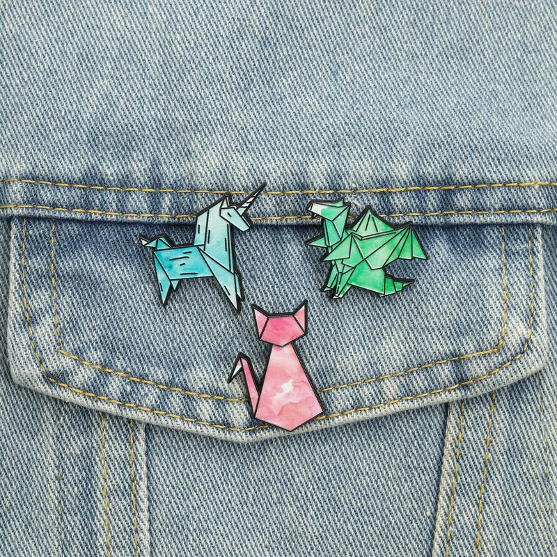Origami Animals Colored Enamel Pins Hat Brooches Cat Dinosaur Hourse Badges Animal Dino Chic Jewelry Gift for Friends