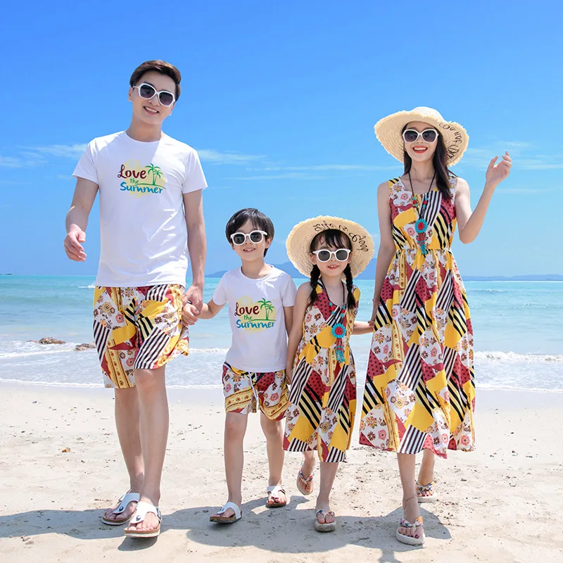 Couple Vacation Look Family Matching Clothes Beach Mom and Daughter Girl Resort Dress Dad and Son T Shirts Shorts Two Piece Sets