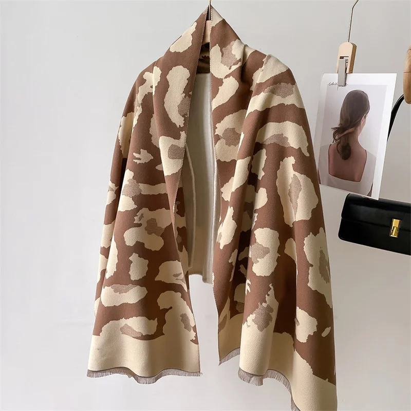 2024 Fashion Scarf Animal Leopard Pashmina Shawls Lady Wraps Cashmere Bufanda Female Scarves Winter Warm Blanket Thick Stoles